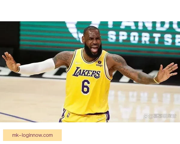 湖人提前缴械遭球迷痛批 勒布朗末节面无表情彻底失望 湖人提前缴械遭球迷痛批 勒布朗末节面无表情彻底失望