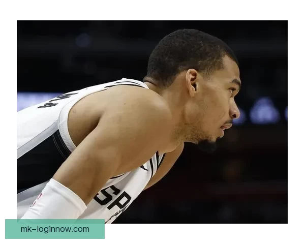 马刺7连胜大胜送灰熊无缘季后赛 文班19+15+7帽助队近25战赢23场 马刺7连胜大胜送灰熊无缘季后赛 文班19+15+7帽助队近25战赢23场